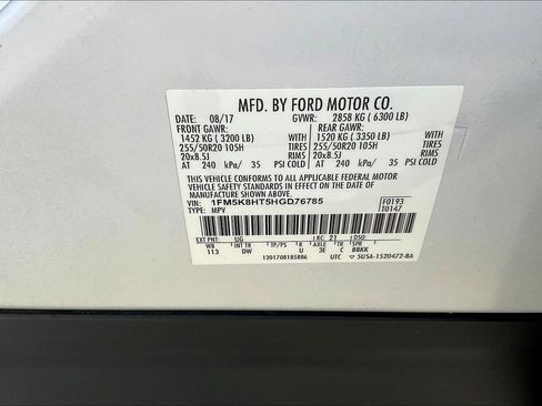 Used 2020 Ford Explorer XLT w/ Equipment Group 202A AWD/4WD image 19