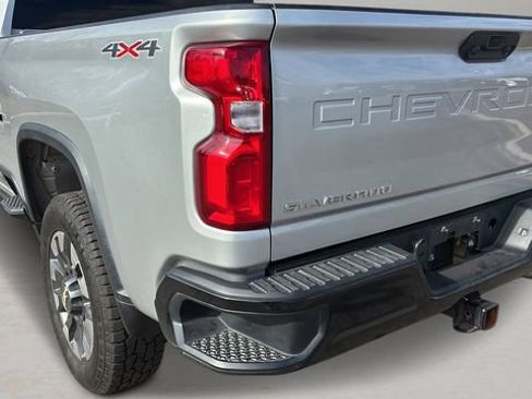 Used 2021 Chevrolet Silverado 2500 Custom w/ Custom Value Package image 28