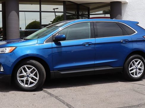 Used 2021 Ford Edge SEL w/ Cargo Accessory Package AWD/4WD image 4
