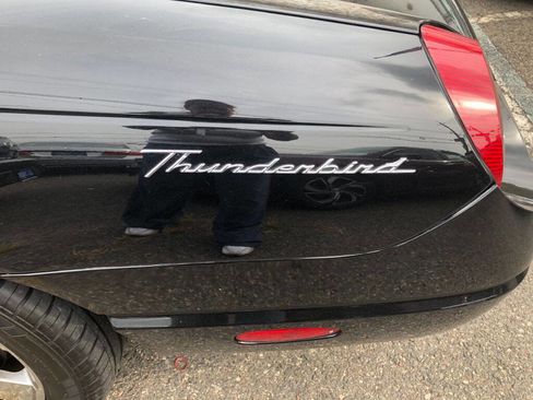 Used 2002 Ford Thunderbird Deluxe image 4