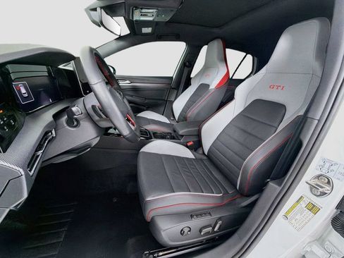 Used 2025 Volkswagen GTI Autobahn FWD image 21