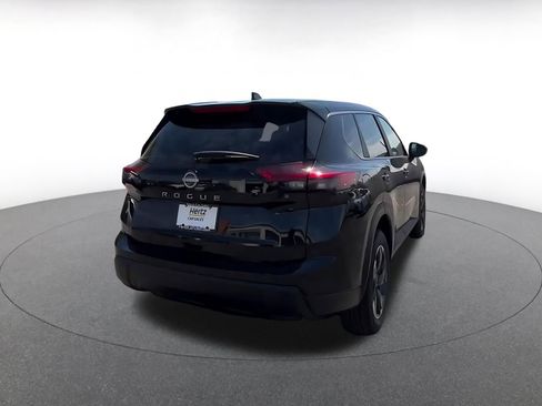 Used 2025 Nissan Rogue SV FWD image 14