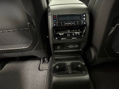 New 2025 Jeep Grand Cherokee L Limited w/ Luxury Tech Group II image 18