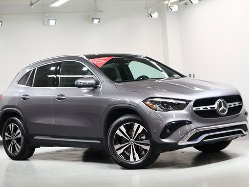 Used 2025 Mercedes-Benz GLA 250 GLA 250 image 2