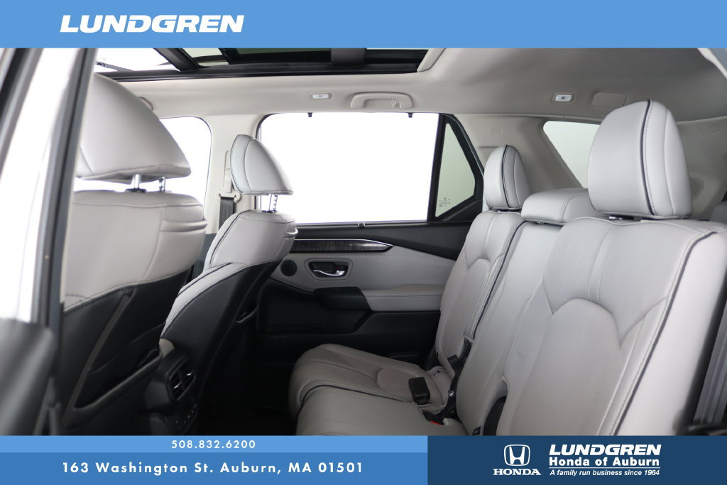 Used 2024 Honda Pilot Elite image 16