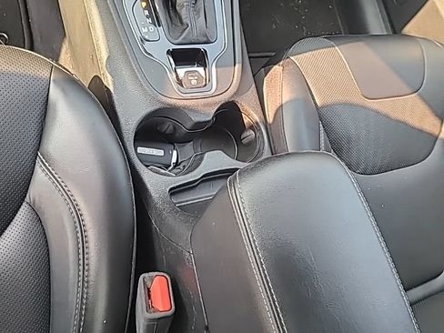 Used 2022 Jeep Cherokee Limited AWD/4WD image 11