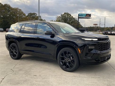 New 2025 Chevrolet Traverse RS w/ LPO, Floor Liner Package image 8