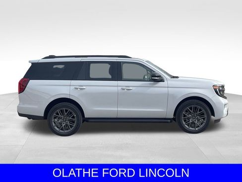 New 2026 Ford Expedition Platinum w/ Stealth Appearance Package image 6