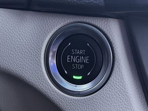 Certified 2025 Cadillac CT4 Premium Luxury image 19