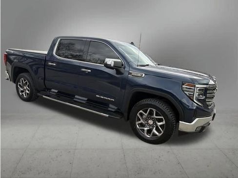 Used 2023 GMC Sierra 1500 SLT w/ SLT Premium Package image 7
