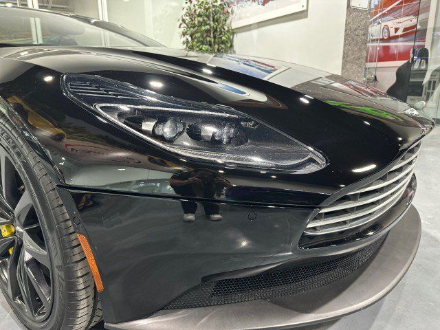 Used 2019 Aston Martin DB11 Volante RWD image 27