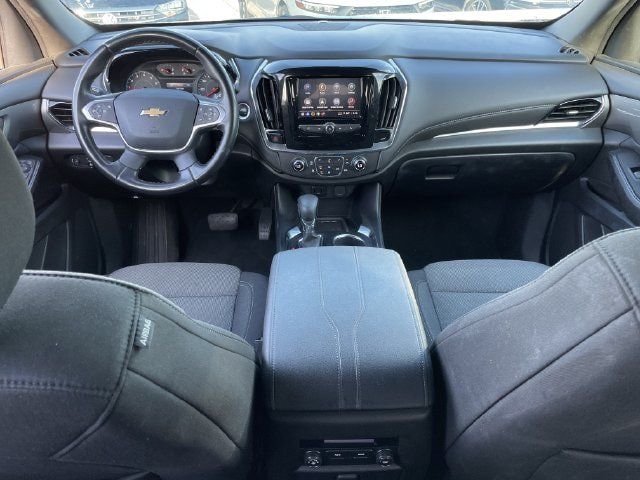 Used 2023 Chevrolet Traverse LT FWD image 9