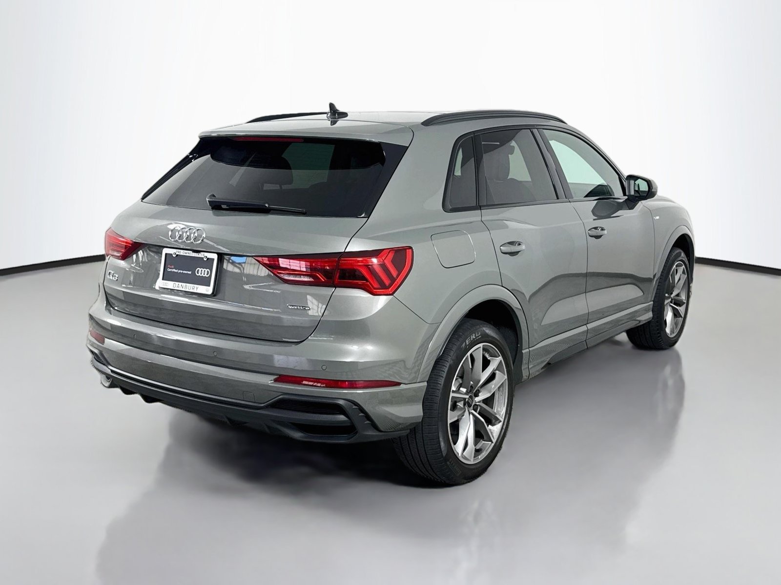 Certified 2024 Audi Q3 2.0T Premium Plus AWD/4WD image 9