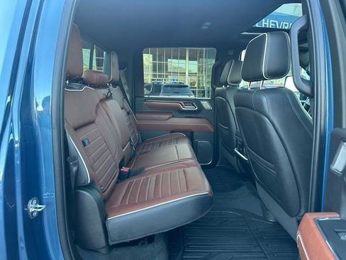 Certified 2024 GMC Sierra 3500 Denali Ultimate AWD/4WD image 15