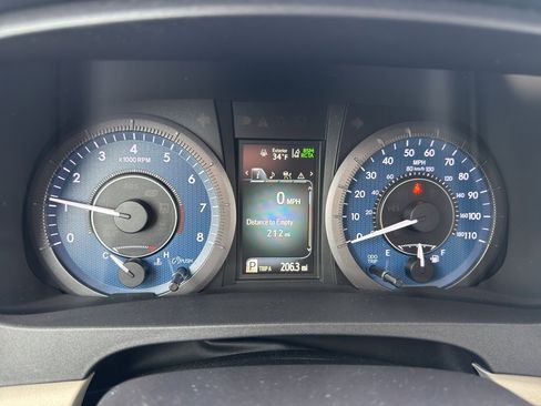 Used 2020 Toyota Sienna XLE image 25