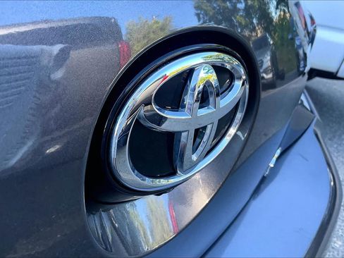 Used 2025 Toyota Corolla SE w/ SE Package FWD image 29