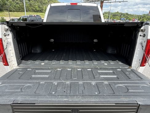 Used 2016 Ford F150 Lariat w/ Equipment Group 502A Luxury AWD/4WD image 13