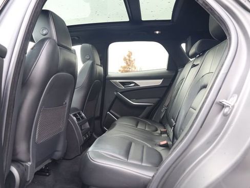 Used 2024 Jaguar F-PACE R-Dynamic S image 22