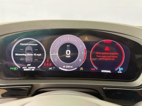 Certified 2024 Porsche Cayenne w/ Premium Package Plus (PFM) AWD/4WD image 19