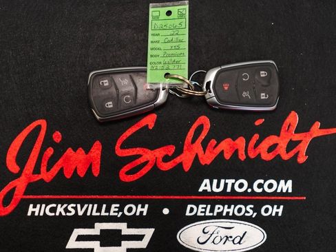 Used 2022 Cadillac XT5 Premium Luxury w/ LPO, Floor Liner Package image 43