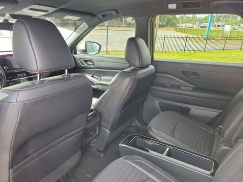 Used 2024 Nissan Pathfinder Rock Creek AWD/4WD image 27