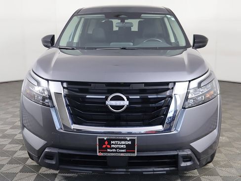 Used 2024 Nissan Pathfinder S image 10