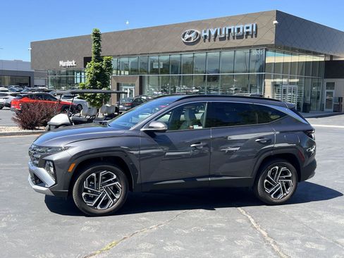 Certified 2025 Hyundai Tucson Limited AWD/4WD image 1