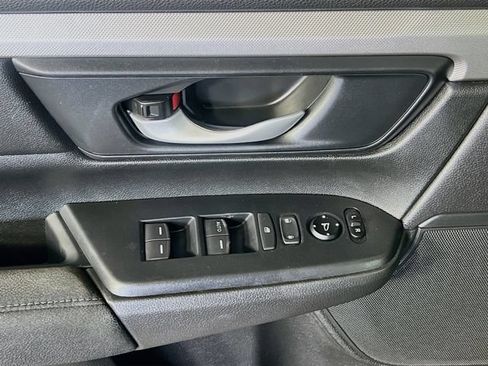 Used 2020 Honda CR-V LX image 12