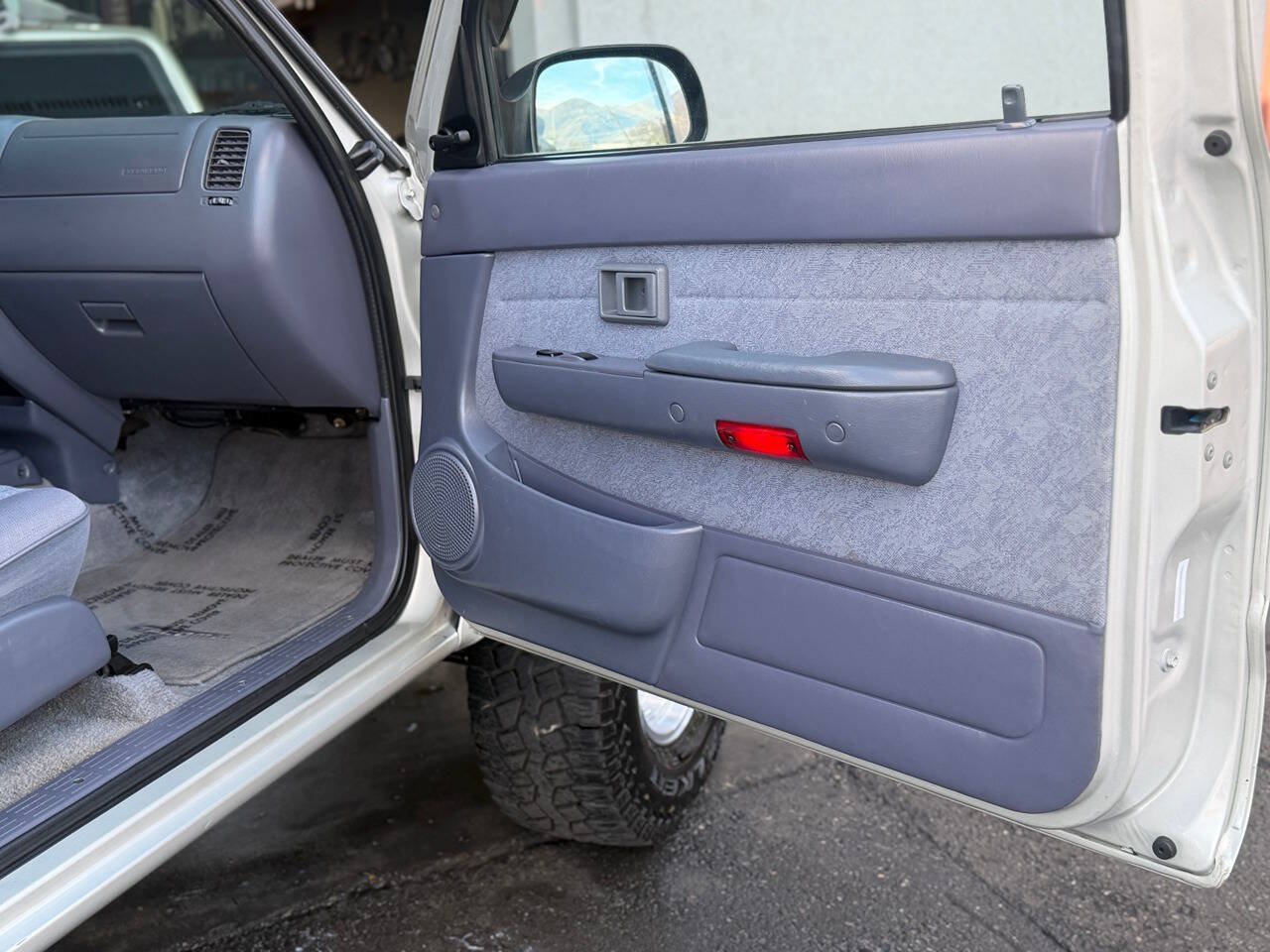Used 2000 Toyota Tacoma 4x4 Xtracab image 35
