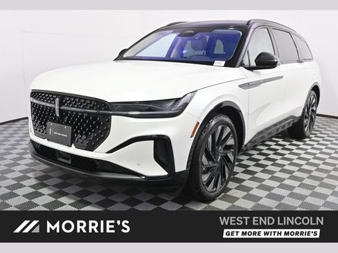 New 2026 Lincoln Nautilus Reserve w/ Jet Appearance Package AWD/4WD image 1