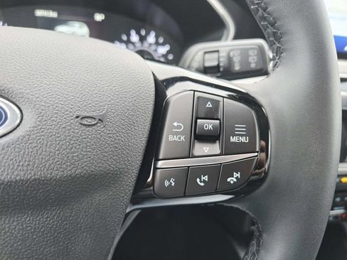 Used 2022 Ford Escape SEL image 17