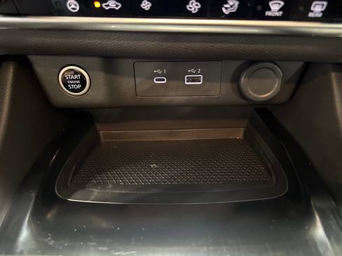 Used 2023 Nissan Rogue SV AWD/4WD image 19