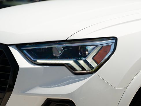 Certified 2024 Audi Q3 2.0T Premium AWD/4WD image 34