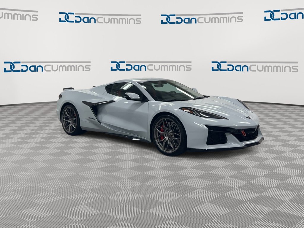 Used 2023 Chevrolet Corvette Z06 w/ Engine Appearance Package RWD image 2