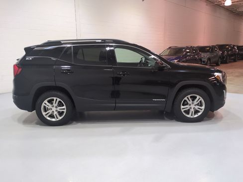 Used 2018 GMC Terrain SLE w/ Driver Convenience Package AWD/4WD image 2