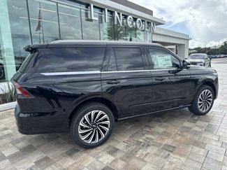 New 2025 Lincoln Navigator Black Label video 2