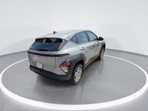 New 2026 Hyundai Kona SE AWD/4WD image 8