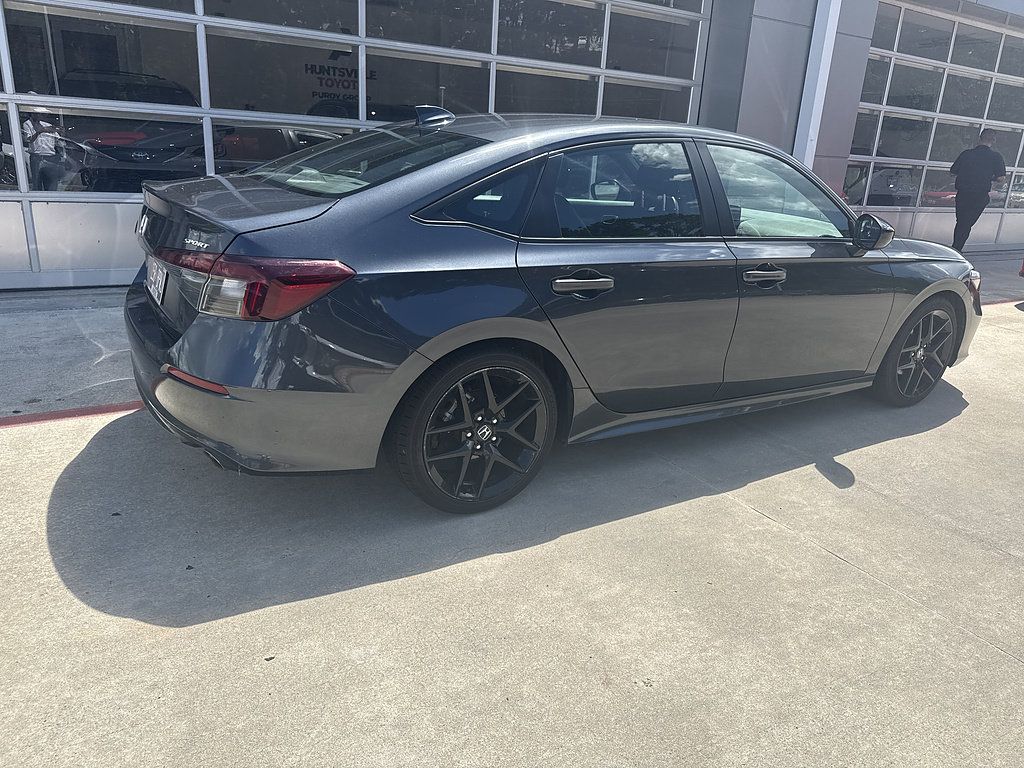 Used 2025 Honda Civic Sport image 2