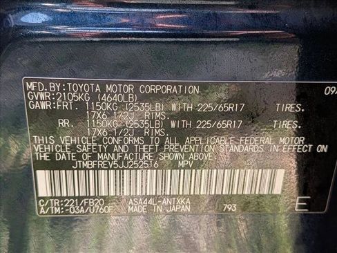 Used 2018 Toyota RAV4 LE w/ All Weather Liner Package AWD/4WD image 18