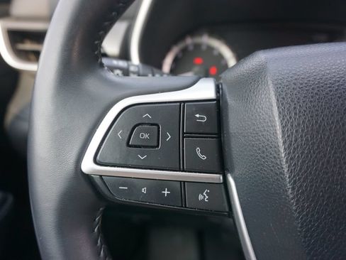 Used 2023 Toyota Highlander XLE FWD image 8