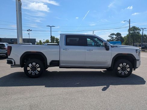 New 2025 GMC Sierra 2500 Denali w/ Denali Reserve Package image 7