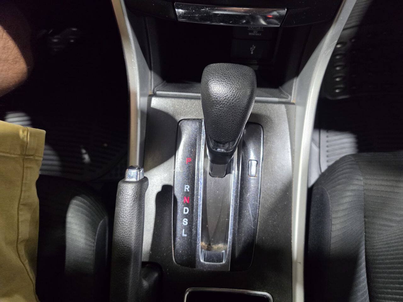 Used 2015 Honda Accord LX image 36