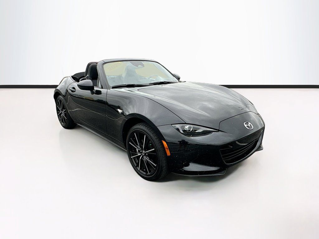 Used 2025 MAZDA MX-5 Miata Grand Touring RWD image 37