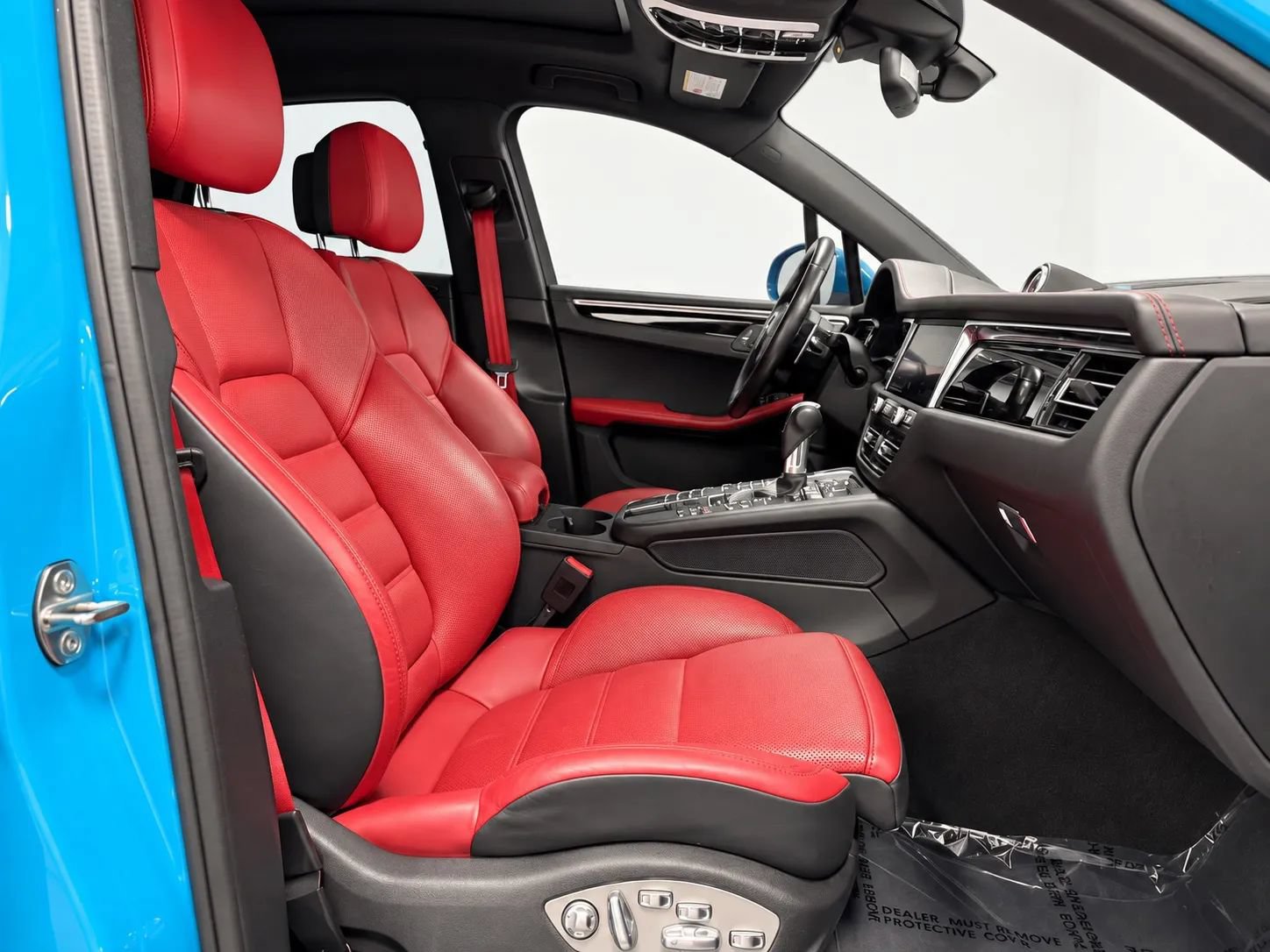 Used 2020 Porsche Macan S AWD/4WD image 24