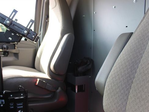 Used 2021 Chevrolet Express 2500 RWD image 27