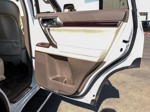 Used 2015 Lexus GX 460 w/ Premium Package image 45