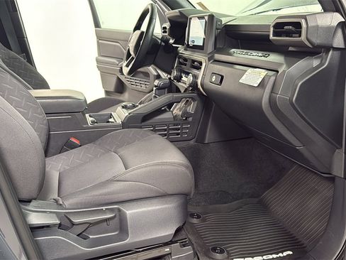 Certified 2024 Toyota Tacoma SR image 18