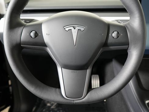 Used 2022 Tesla Model Y Performance image 20