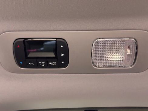 Used 2023 Honda Odyssey EX-L image 23