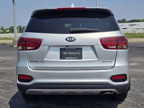 Used 2019 Kia Sorento EX w/ EX Touring Package AWD/4WD image 17